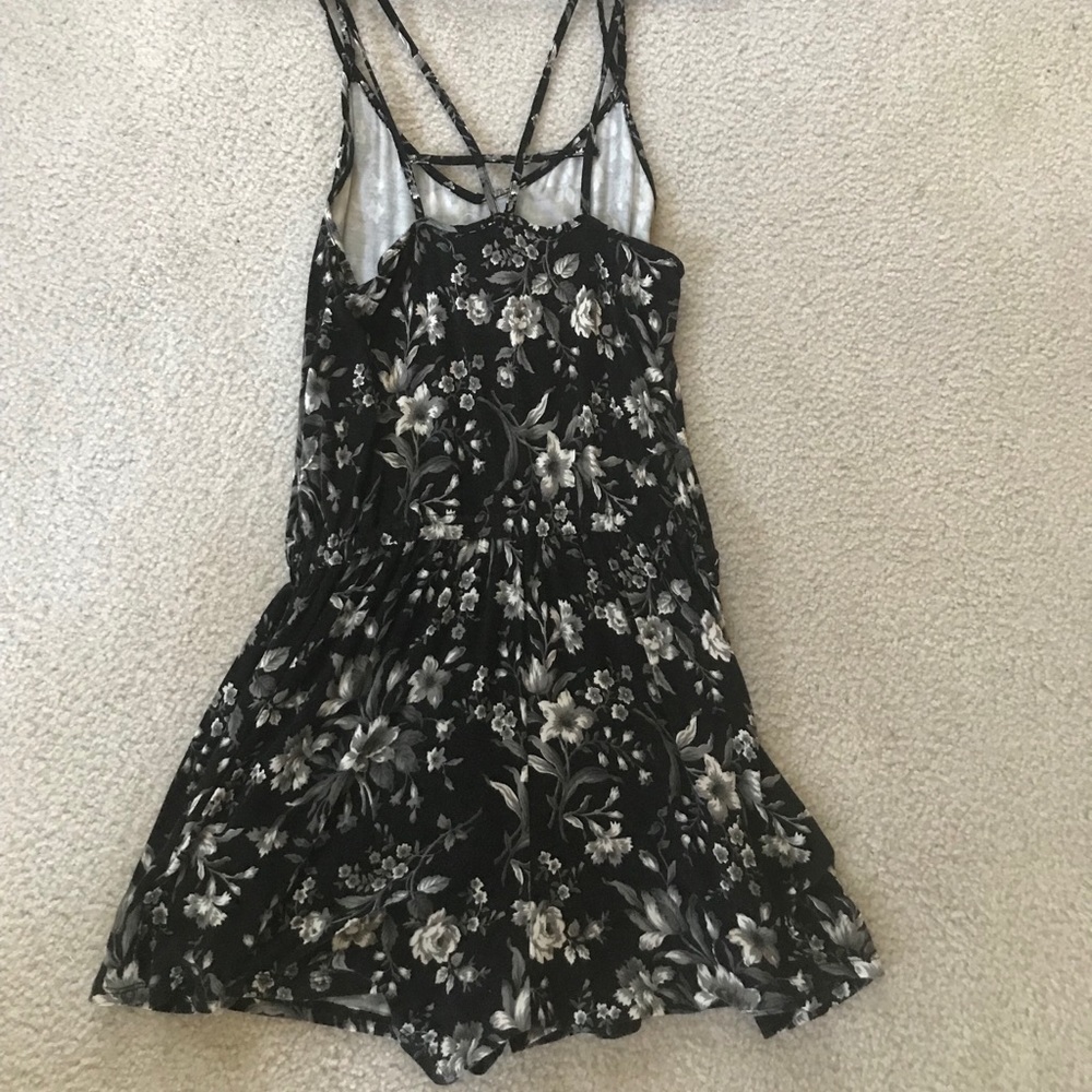 I’m selling a floral romper!